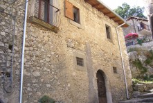 Fabbricato in pietra a vista comune di Petrella Salto, Rieti